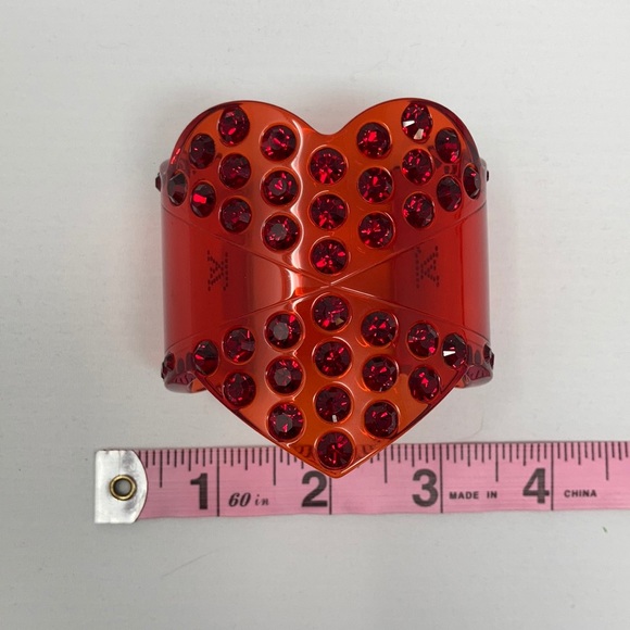 Louis Vuitton Heart shape rhinestone cuff bracelet - Picture 11 of 12